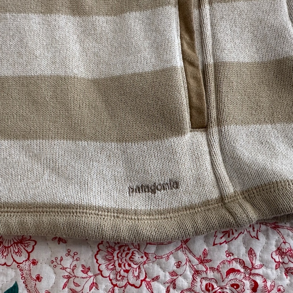 Patagonia Quarter Zip Pullover - Picture 4 of 10